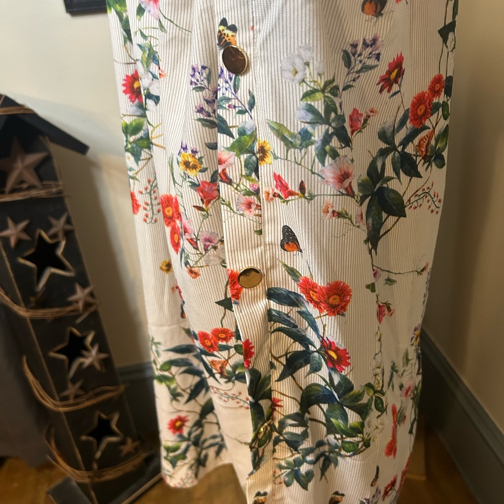 Expressions Floral Kimono with Red and Green Accents - Picture 4 of 5